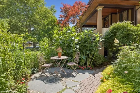 227 South Euclid Avenue Oak Park IL 60302