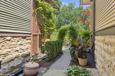 227 South Euclid Avenue Oak Park IL 60302