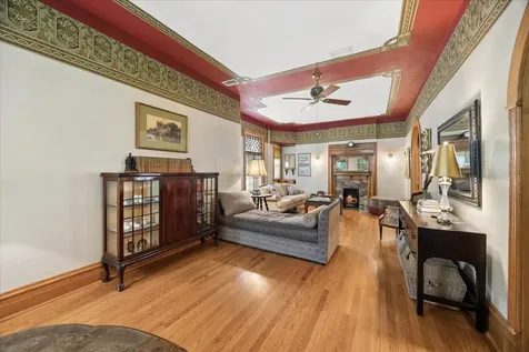 227 South Euclid Avenue Oak Park IL 60302