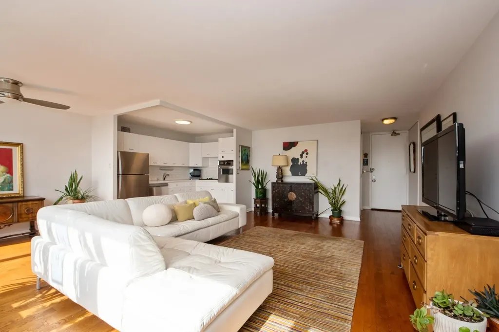 4800 South Chicago Beach Drive Chicago IL 60615