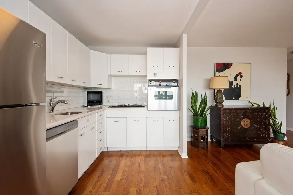4800 South Chicago Beach Drive Chicago IL 60615