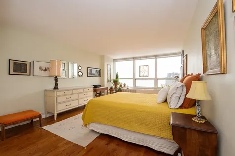 4800 South Chicago Beach Drive Chicago IL 60615
