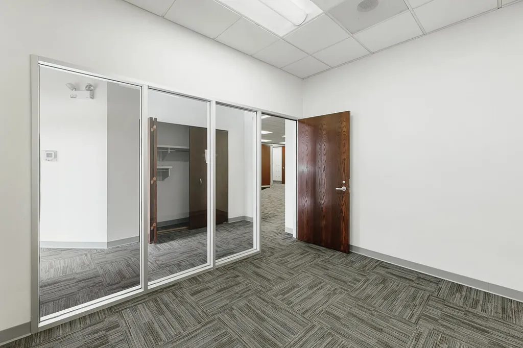 5364 West Devon Avenue Chicago IL 60646