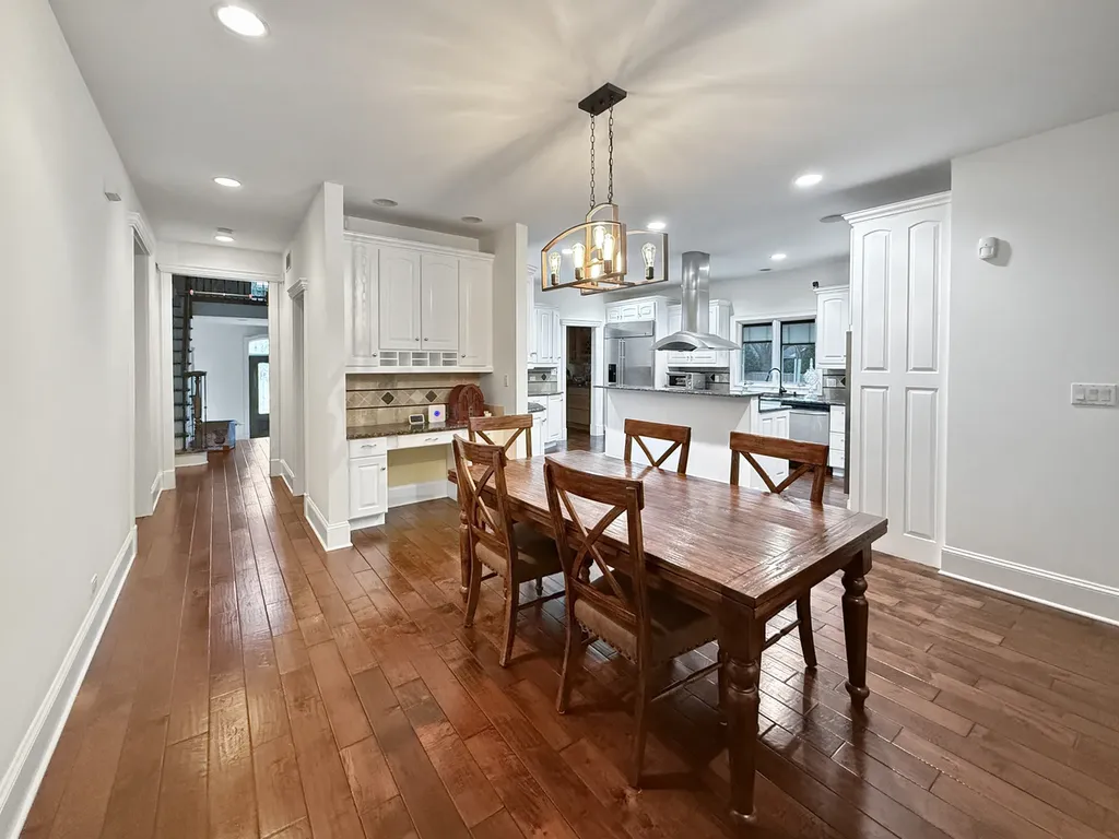 5444 Grand Avenue Western Springs IL 60558