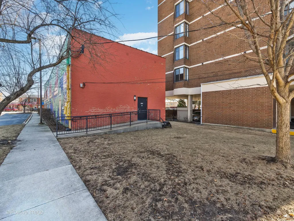 7924 North Lincoln Avenue Skokie IL 60077