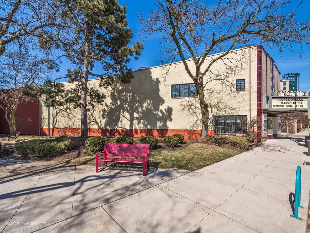 7924 North Lincoln Avenue Skokie IL 60077