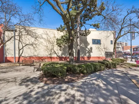7924 North Lincoln Avenue Skokie IL 60077