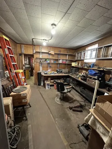 4025 West Montrose Avenue Chicago IL 60641