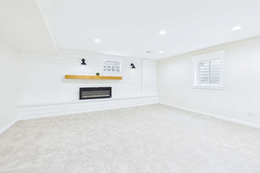 9260 Elm Avenue Mokena IL 60448