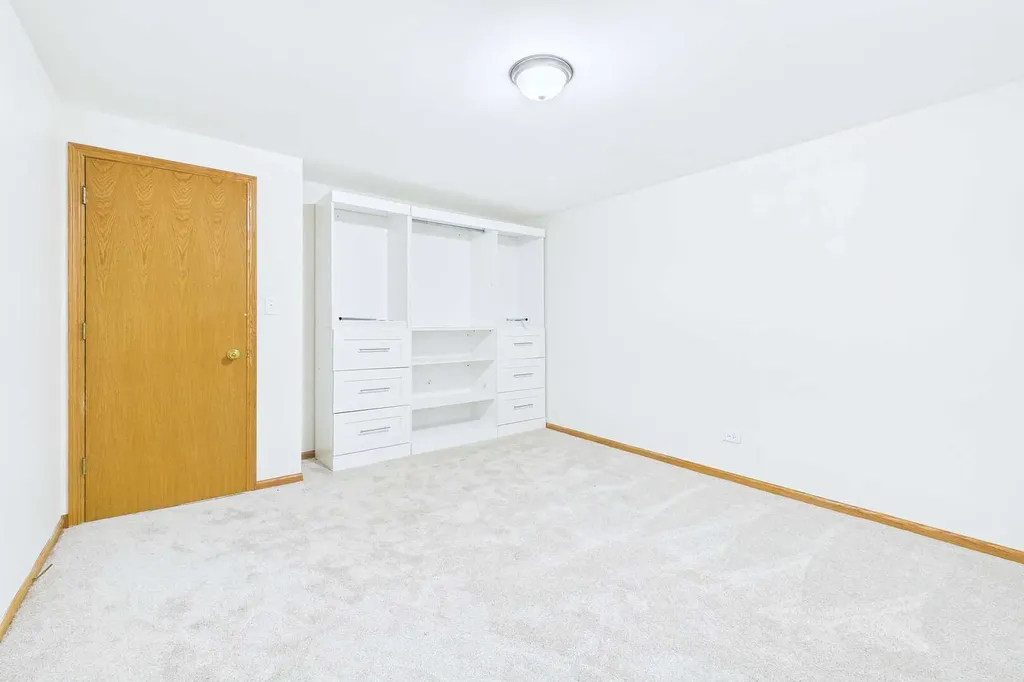 9260 Elm Avenue Mokena IL 60448