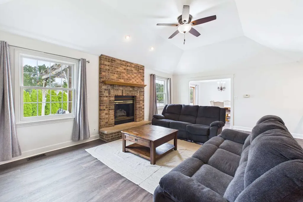 9260 Elm Avenue Mokena IL 60448