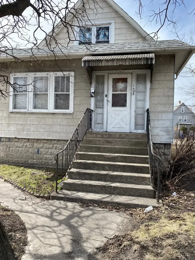 1508 South 1st Avenue Maywood IL 60153