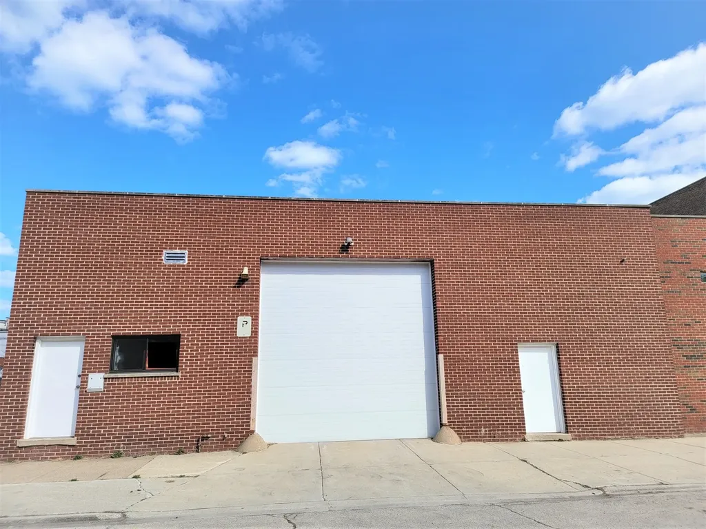 3241 South Shields Avenue Chicago IL 60616