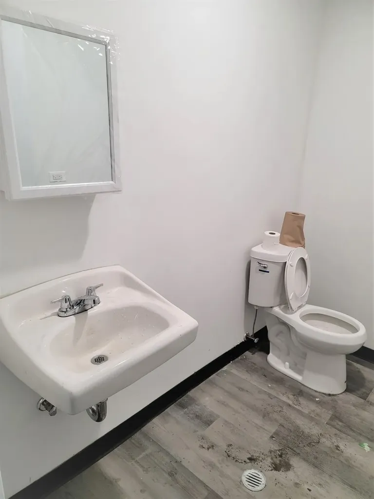 3241 South Shields Avenue Chicago IL 60616