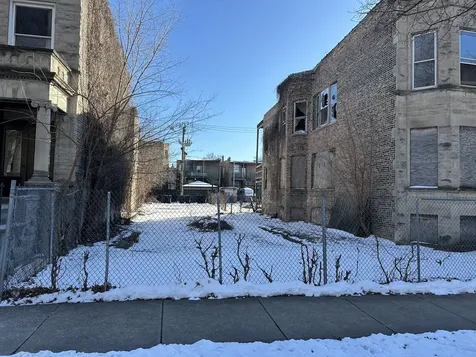 4008 West Monroe Street Chicago IL 60624