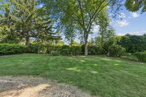 1016 West Brittany Drive Arlington Heights IL 60004