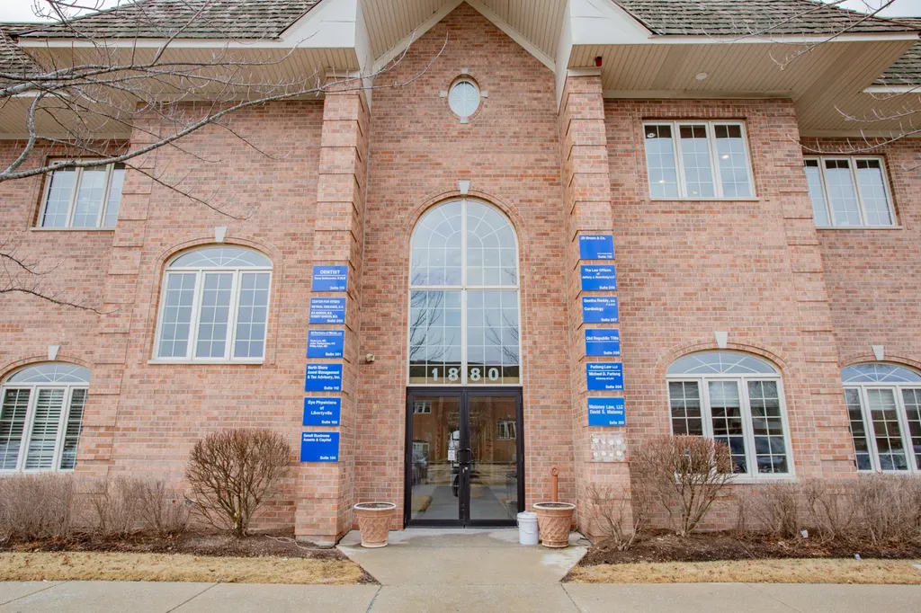 1880 West Winchester Road Libertyville IL 60048