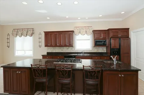 145 Rose Drive Bloomingdale IL 60108