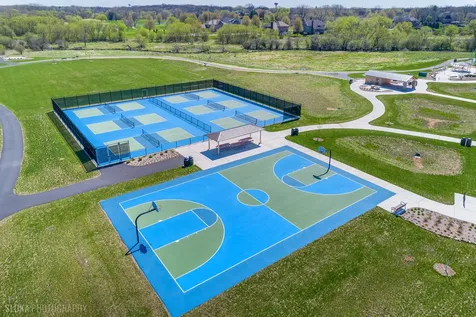 6475 Woodland Hills Drive Lakewood IL 60014