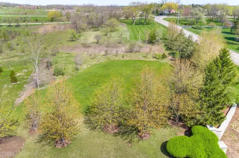 6475 Woodland Hills Drive Lakewood IL 60014