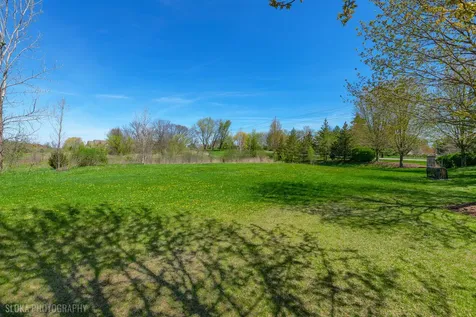 6475 Woodland Hills Drive Lakewood IL 60014