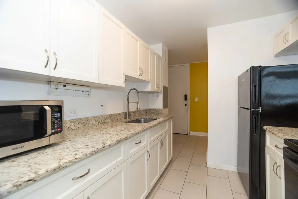 6730 South South Shore Drive Chicago IL 60649