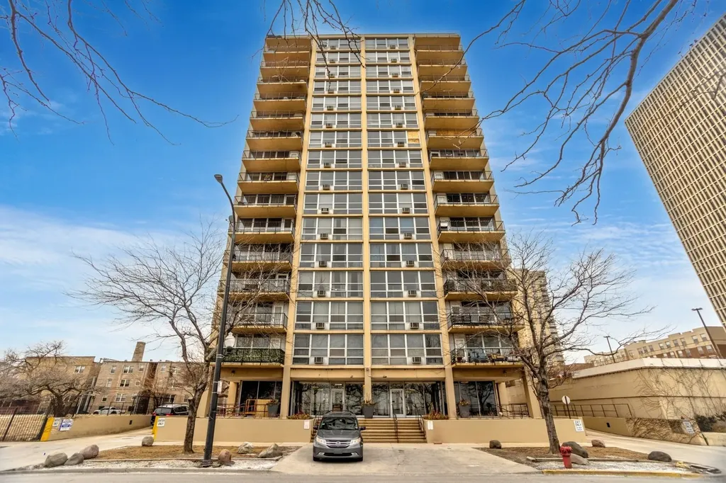 6730 South South Shore Drive Chicago IL 60649