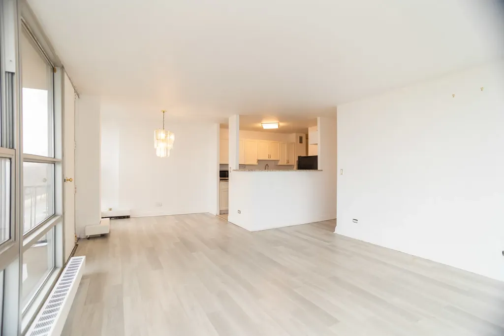 6730 South South Shore Drive Chicago IL 60649
