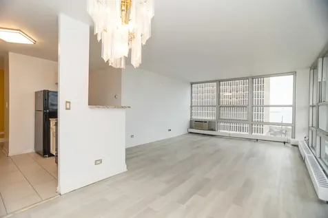 6730 South South Shore Drive Chicago IL 60649