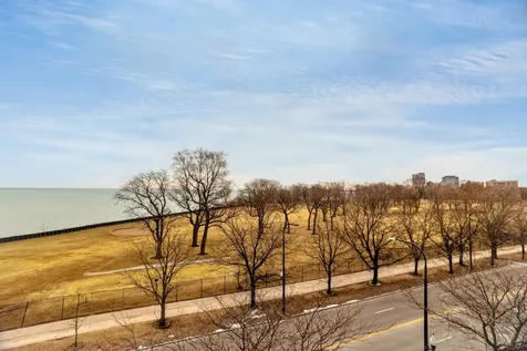 6730 South South Shore Drive Chicago IL 60649