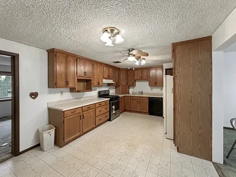 107 South Clinton Street Ashkum IL 60911