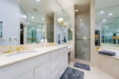 45 East Cedar Street Chicago IL 60611