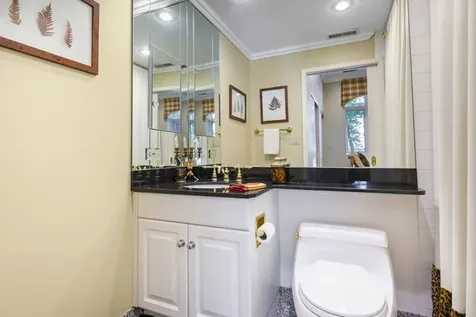 45 East Cedar Street Chicago IL 60611