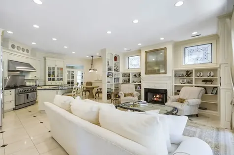45 East Cedar Street Chicago IL 60611