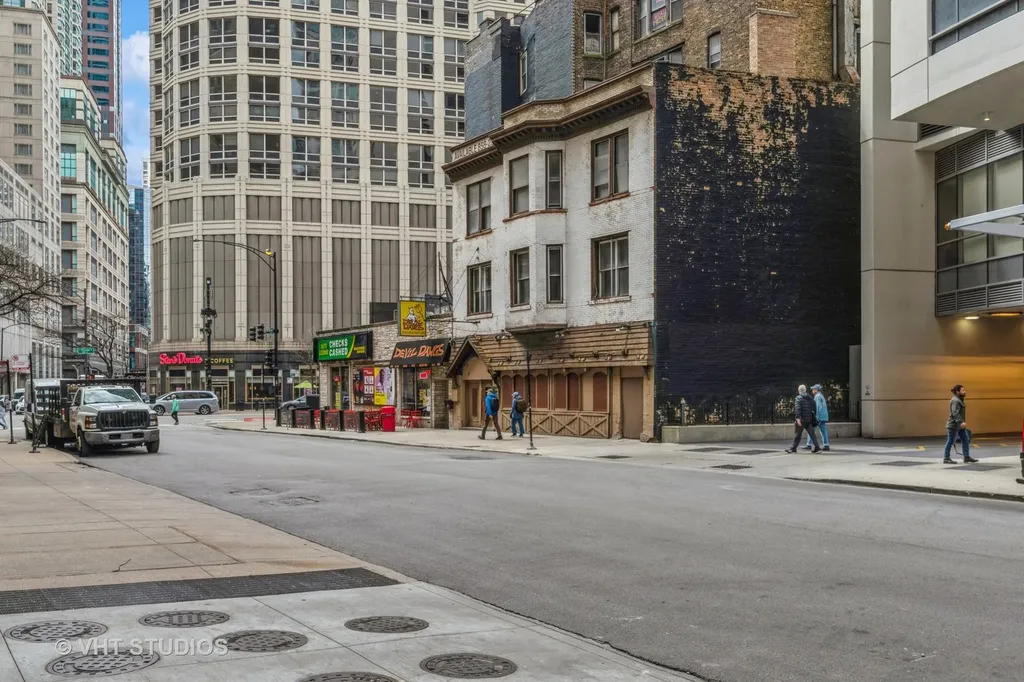 806 North Rush Street Chicago IL 60611