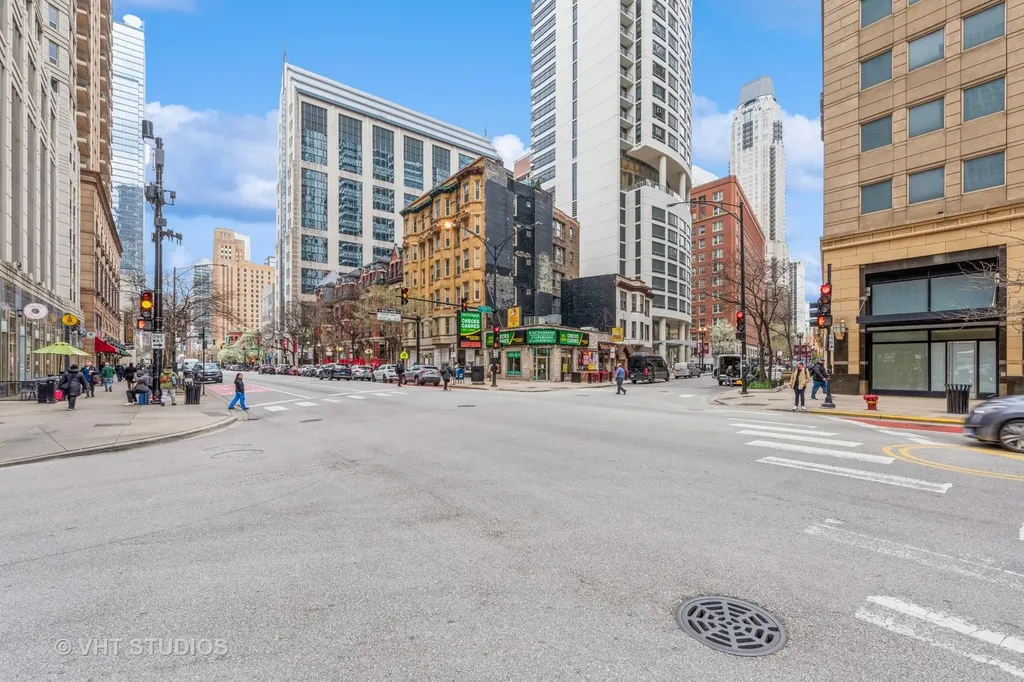 806 North Rush Street Chicago IL 60611