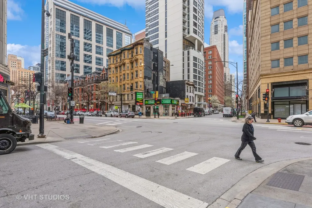 806 North Rush Street Chicago IL 60611