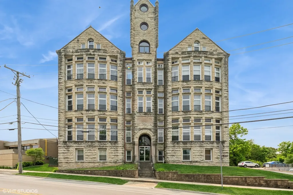 400 Mccarthy Road Lemont IL 60439