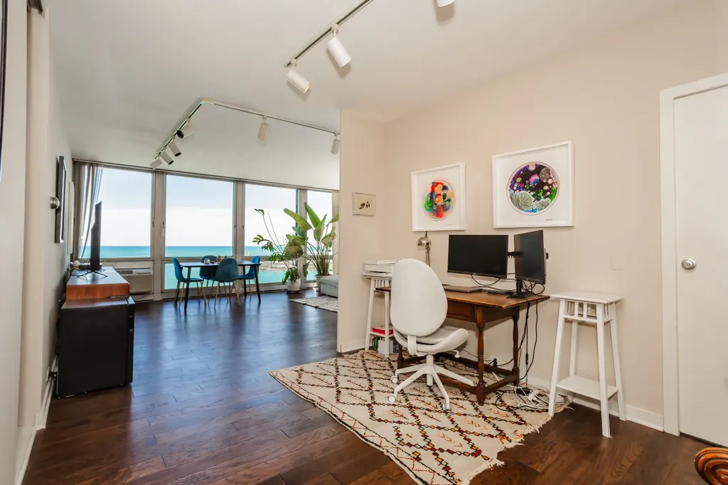880 North Lake Shore Drive Chicago IL 60611