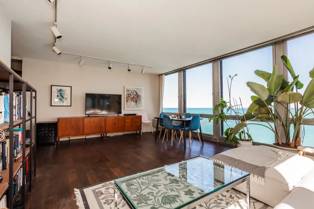 880 North Lake Shore Drive Chicago IL 60611