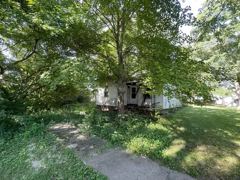 608 South Elm Street Villa Grove IL 61956