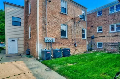 4831 Kirk Street Skokie IL 60077