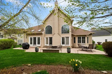 447 Lake Run Court North Aurora IL 60542