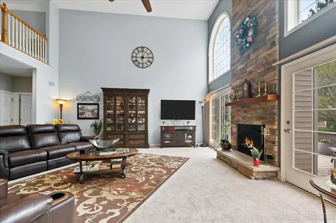 447 Lake Run Court North Aurora IL 60542