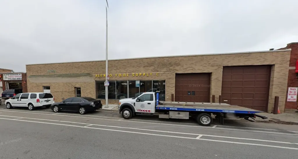 4444 North Elston Avenue Chicago IL 60630