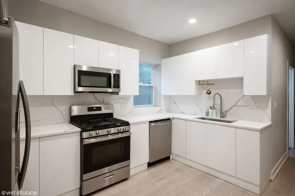 7532 South Parnell Avenue Chicago IL 60620
