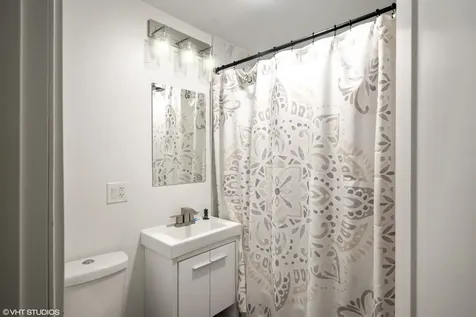7532 South Parnell Avenue Chicago IL 60620