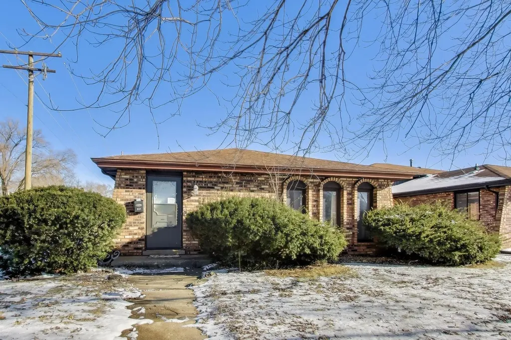 257 Cornell Avenue Calumet City IL 60409
