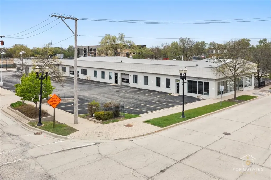 206 North Cook Street Barrington IL 60010