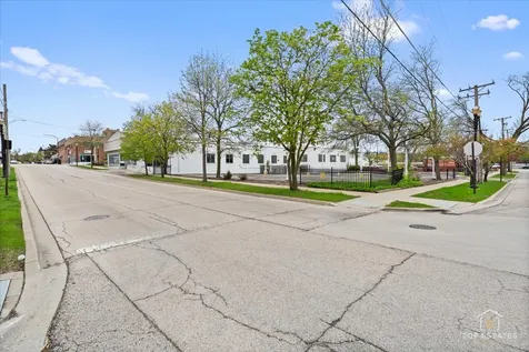 206 North Cook Street Barrington IL 60010